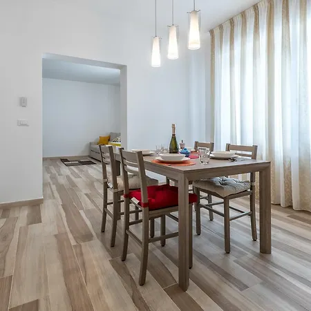 Sunrise Apartment
